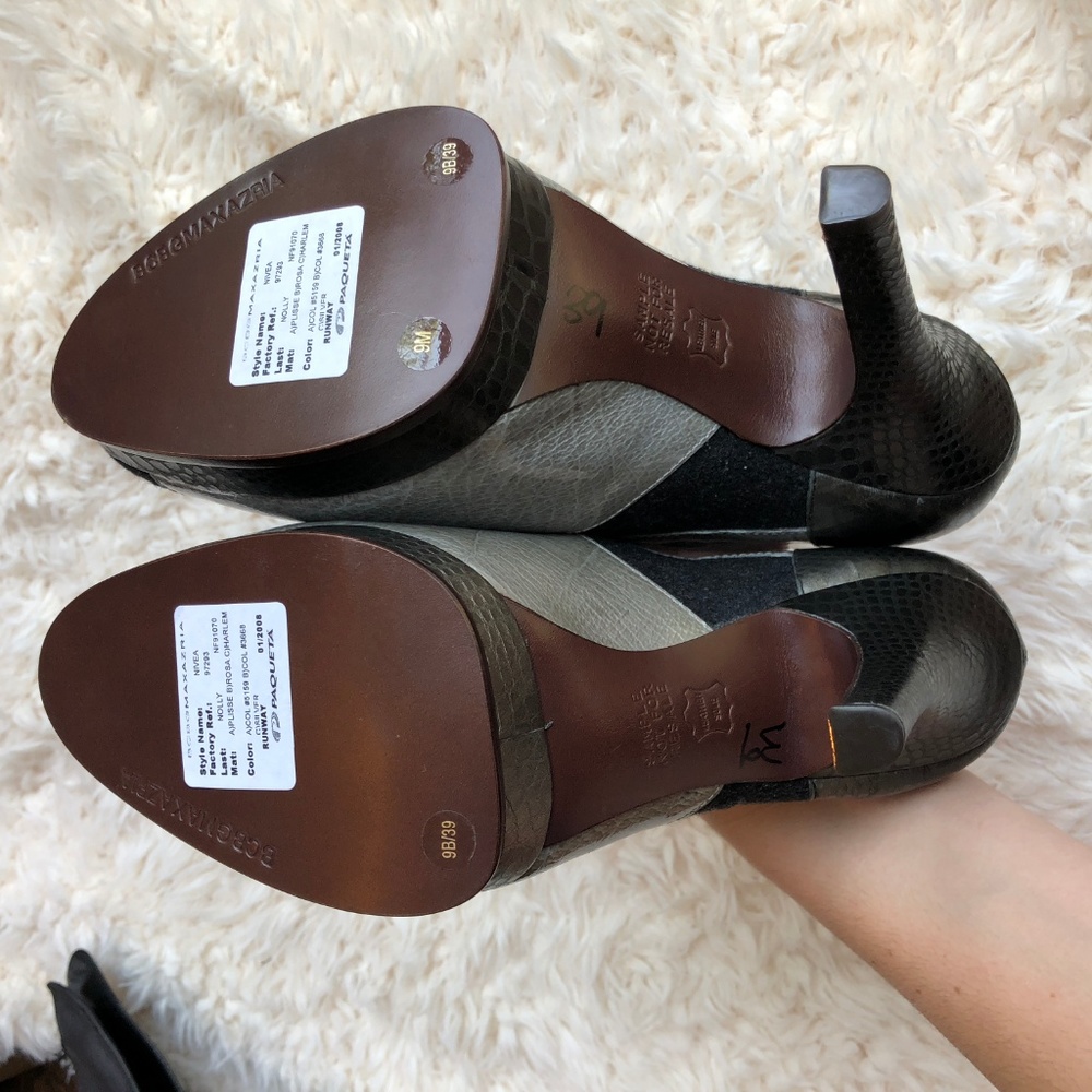 ❌SOLD❌BCBGMAXAZRIA Nivea Patent Leather On Heels - Picture 6 of 8
